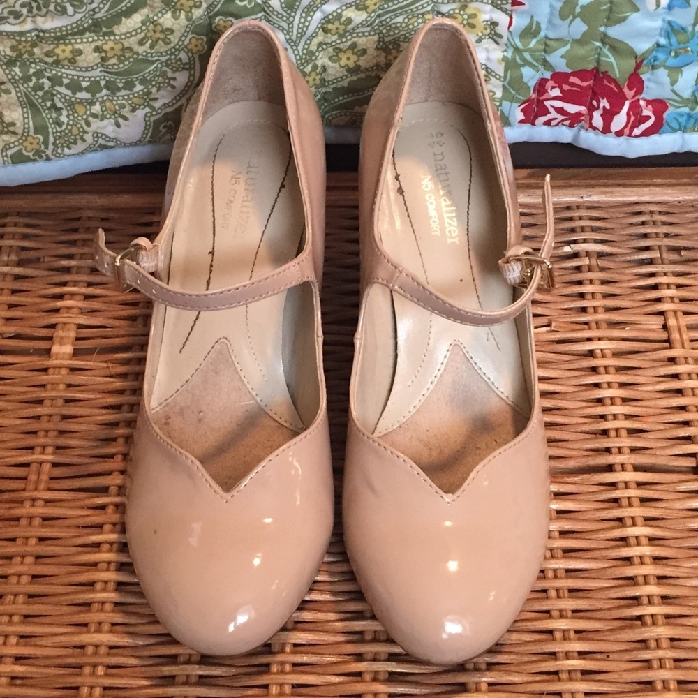 Naturalizer shoes